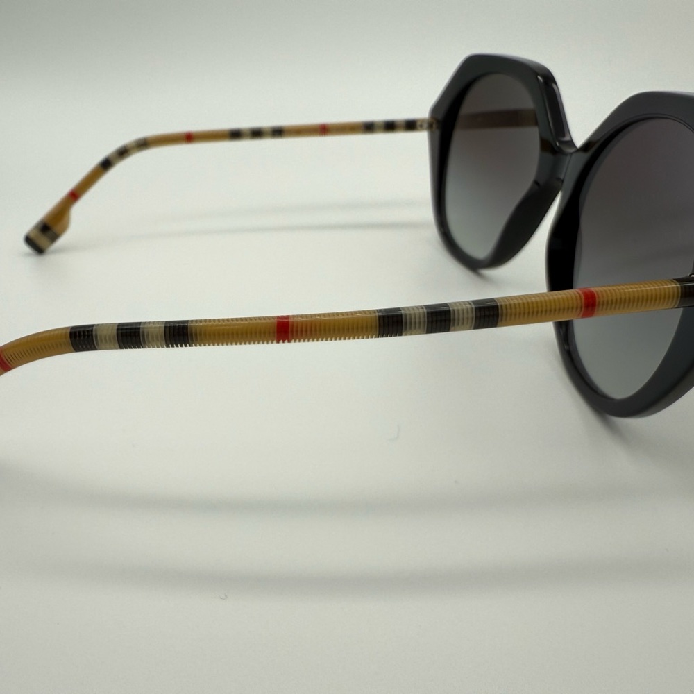 Burberry Vanessa Geometric Sunglasses, case included. nwot - Picture 5 of 9